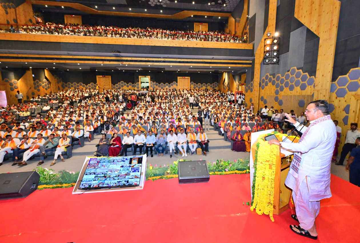 <div>Chief Minister holds an interactive session with Panchayati Raj representatives</div><div><br></div><div>Sarpanch is the first ray of hope for a villager</div><div><br></div><div>Commitment to ‘One State-One Election’ being fulfilled</div><div><br></div><div>Gram Panchayat is the smallest but strongest unit; a comprehensive roadmap being prepared for its all-round development</div><div><br></div><div>State given a new direction and new momentum in just under three years</div><div><br></div><div>— Chief Minister Bhajan Lal Sharma</div>