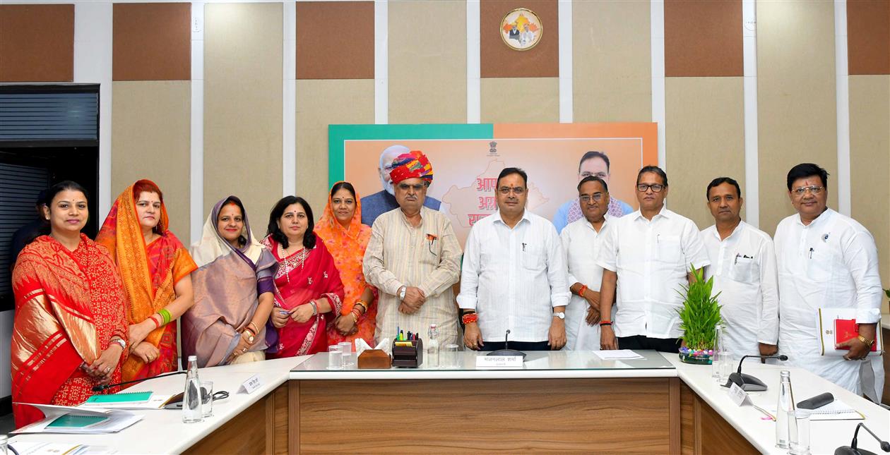 <p class="MsoNormal"><span><span>Chief Minister Interacts with newly elected Heads and Deputy Heads of Urban Bodies; Instructs to Transform the Face of Cities in 100 Days and Create a Roadmap for Clean, Beautiful, and Developed Cities</span></span><span></span></p><p class="MsoNormal"><span><span>Calls upon to complete works related to roads, sanitation, and basic amenities before Diwali, live up to public aspirations, and work dedicatedly to build world-class cities</span></span></p>